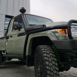 TOYOTA LC79 SINGLE CAB PREMIUM SIDE STEPS & RAILS