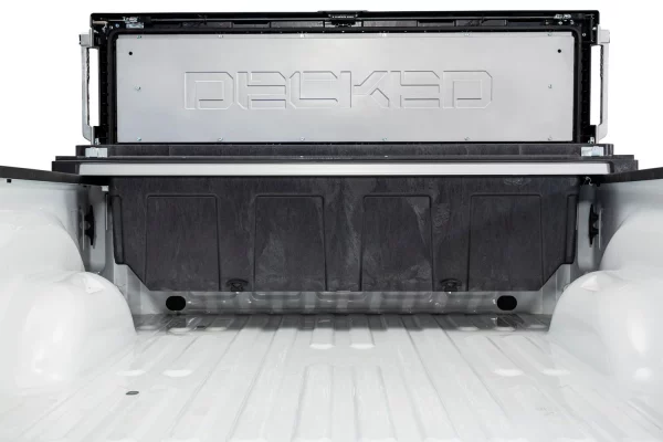 DECKED TOOL BOX WITHOUT LADDER