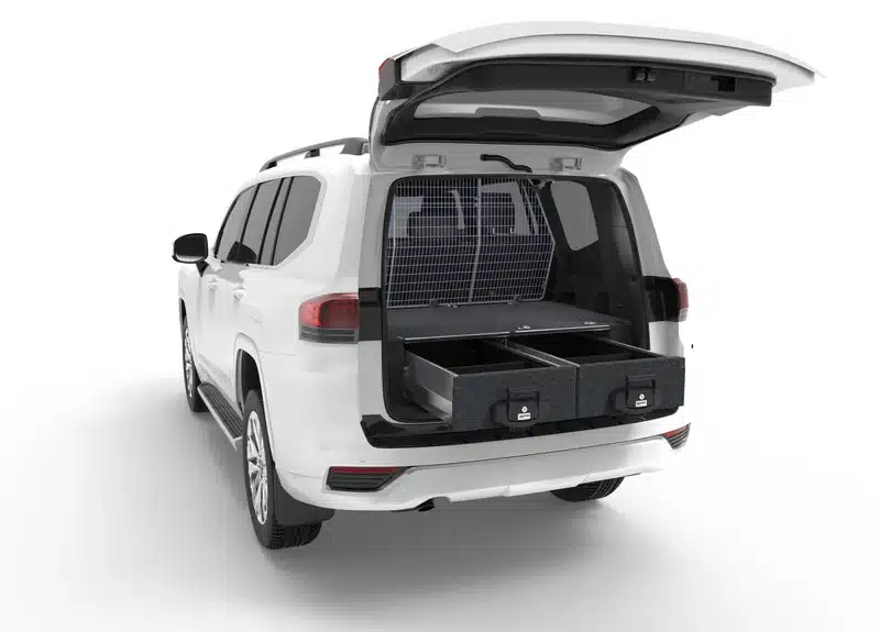 LC300 4WD INTERIORS HALF CARGO BARRIER