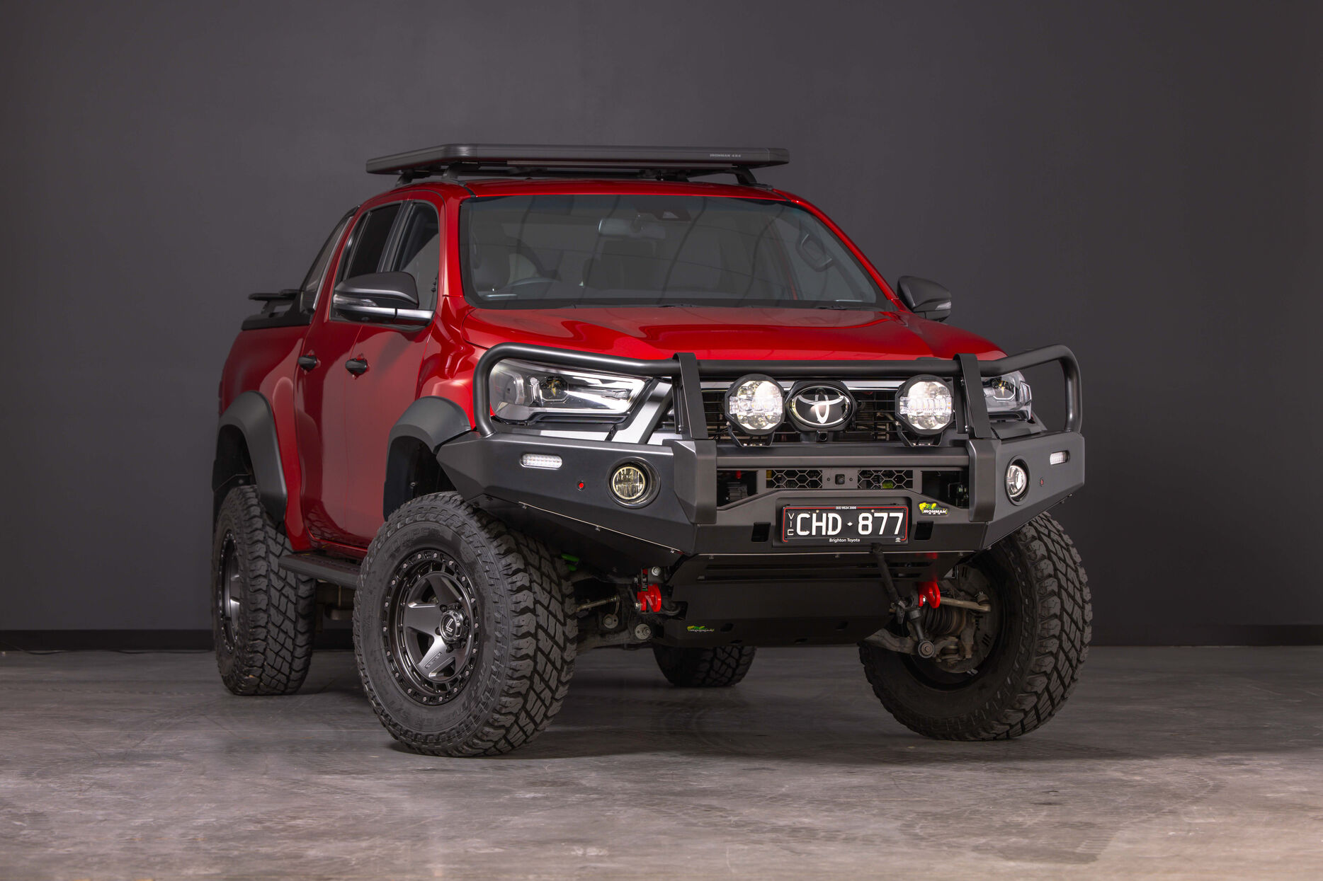 HILUX ROGUE 2023+ DELUXE BULL BAR