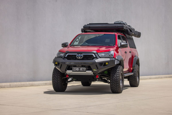HILUX ROGUE 2023+ RAID BULL BAR