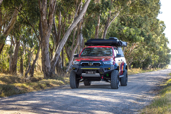 HILUX ROGUE 2023+ RAID BULL BAR