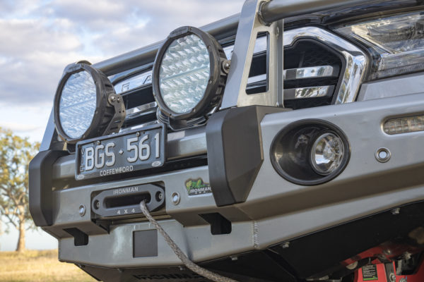 FORD RANGER 2011+ DELUXE COMMERCIAL BULL BAR