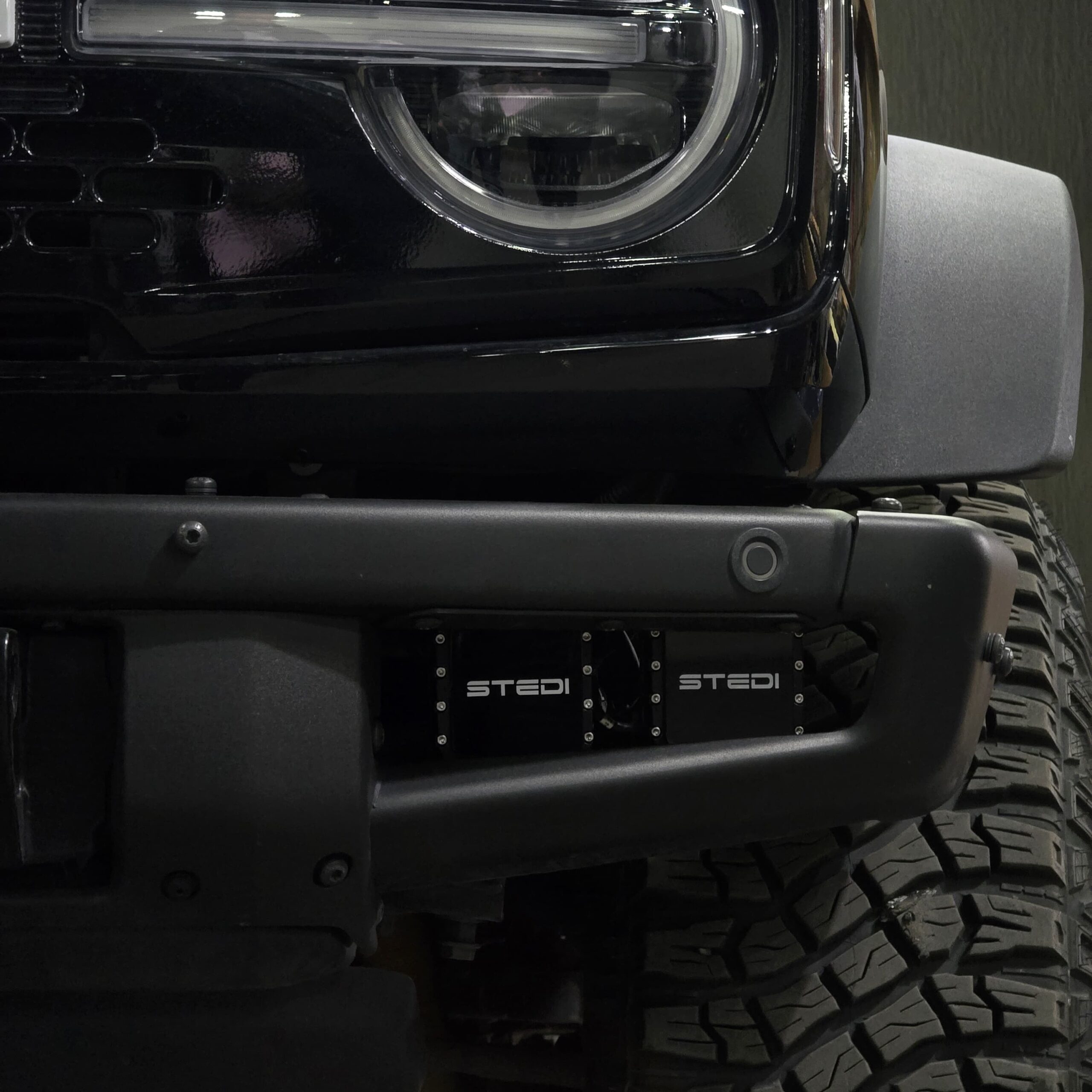Bronco Light Bracket w/ FLOOD C-4 LIGHTS