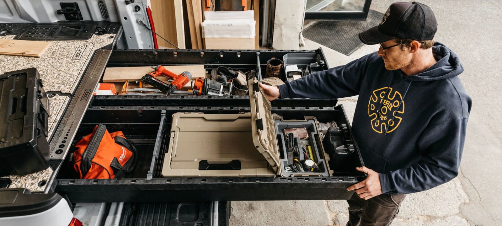 Sierra/Silverado 2500/3500 (2007-2019) 8′ DECKED DRAWER SYSTEM V2