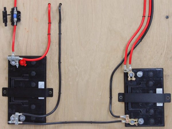 UNIVERSAL 70A BATTERY BRACKET
