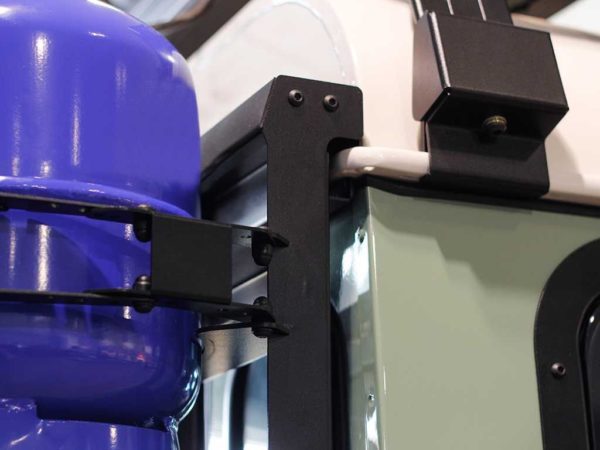 LAND ROVER DEFENDER 90/110 SINGLE GAS BOTTLE BRACKET – BY FRONT RUNNER