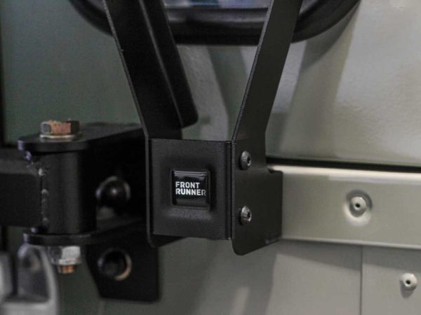 LAND ROVER DEFENDER 90/110 SINGLE GAS BOTTLE BRACKET – BY FRONT RUNNER