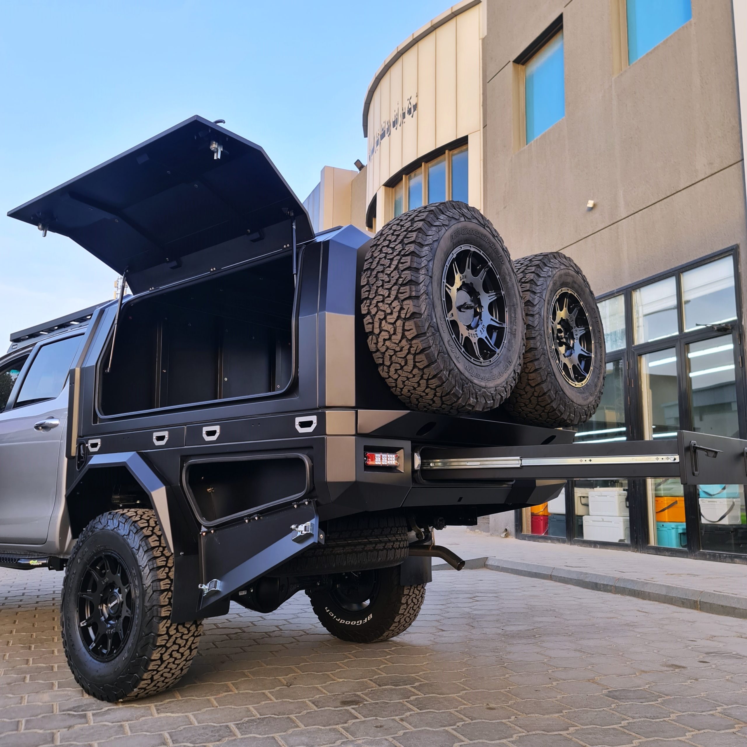 Hilux Double Cab TRAY & CANOPY