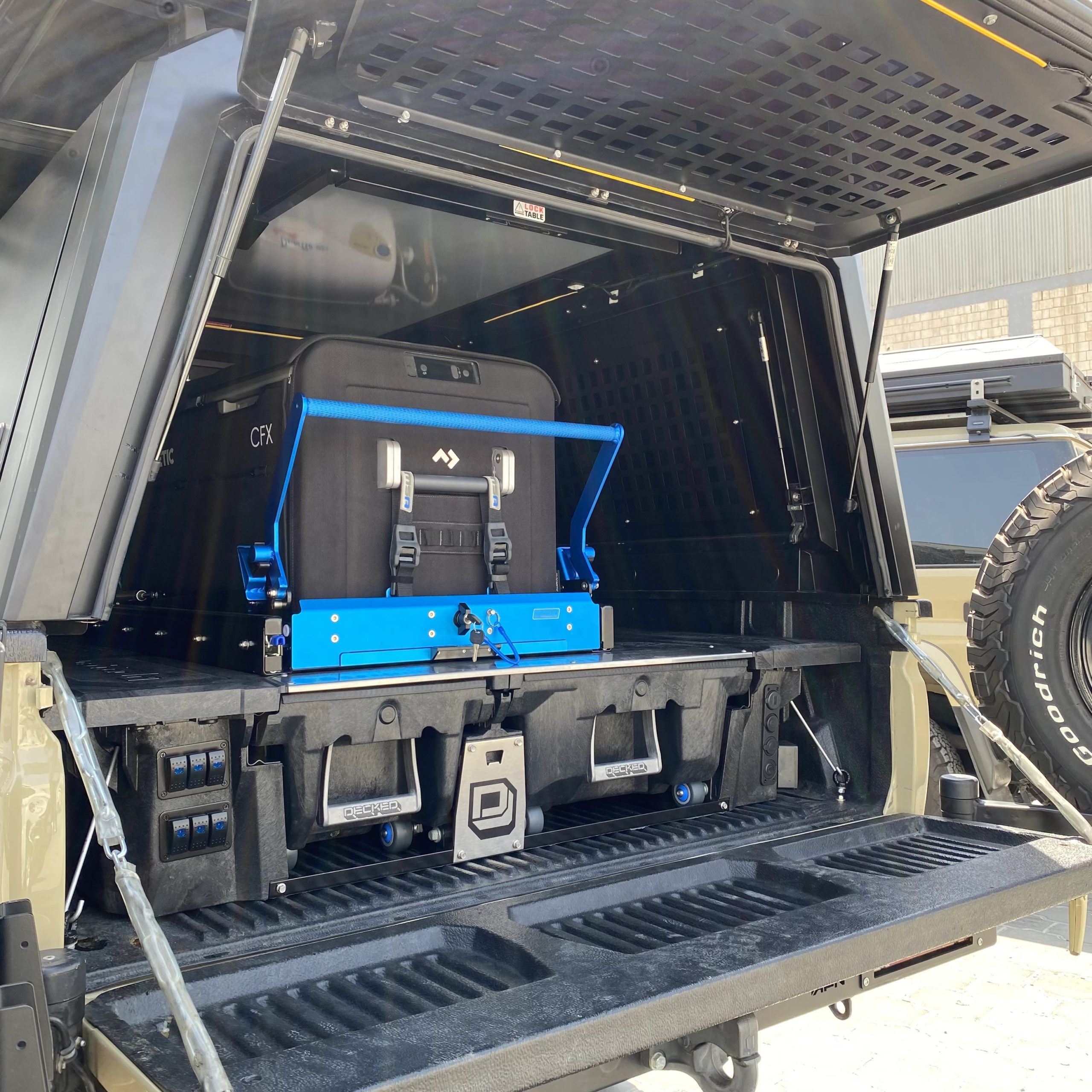 LC79 Double-Cab 2013+ DECKED DRAWER SYSTEM Legacy