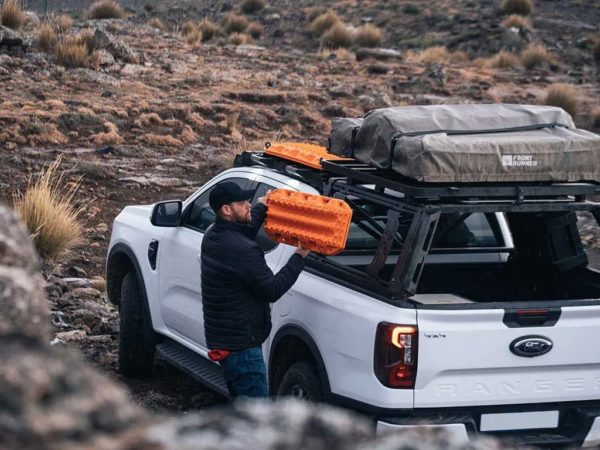 PRO BED UNIVERSAL ACCESSORY MOUNT