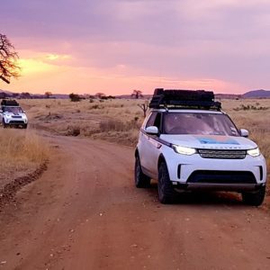 NEW DISCOVERY 5 (2017-CURRENT) EXPEDITION ROOF RACK KIT – KRLD032T