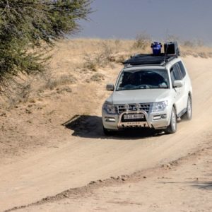 PAJERO LWB CK/BK (2000+) SLIMLINE II ROOF RACK KIT – KRMP018T