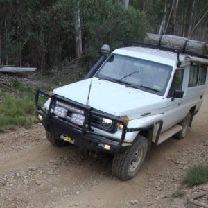 LC78 (2772mm) SLIMLINE II ROOF RACK KIT – KRTL025L