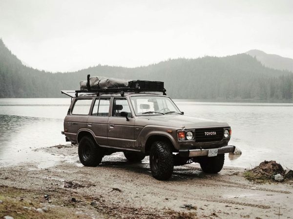 LC60 SLIMLINE II ROOF RACK KIT – KRTL033L