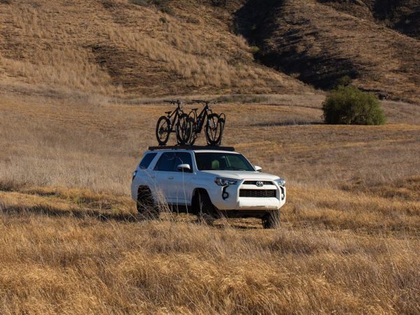 4RUNNER (2010-CURRENT) SLIMSPORT ROOF RACK KIT WITH ACCESSORIES – KSTF001BP