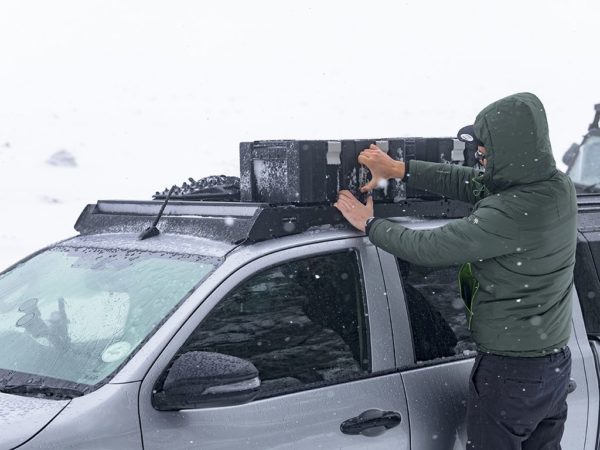 HILUX (2015 – CURRENT) SLIMSPORT ROOF RACK KIT WITH ACCESSORIES