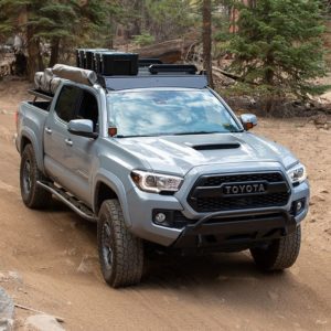TACOMA (2005-CURRENT) SLIMSPORT ROOF RACK KIT WITH ACCESSORIES