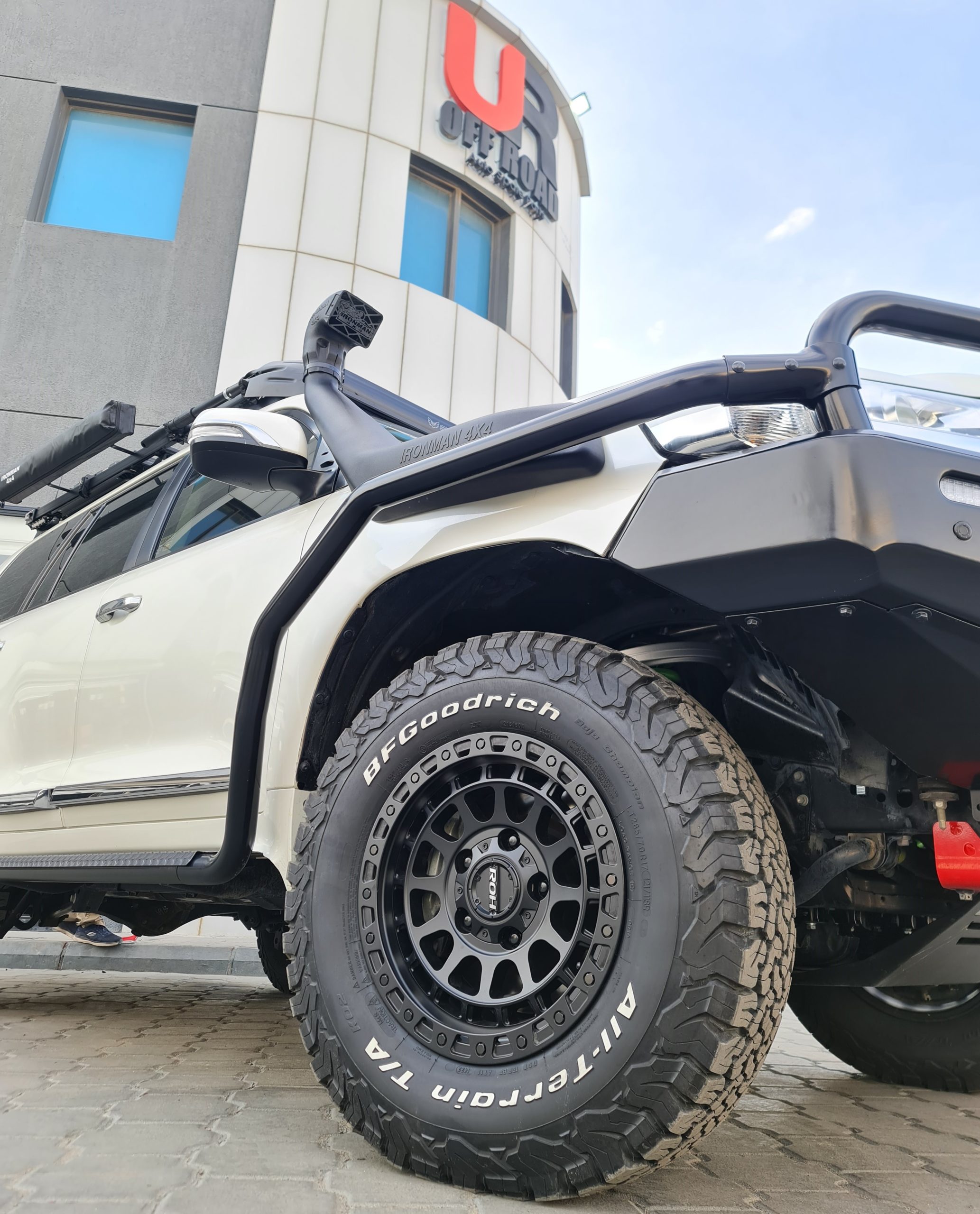 LC200 (17X9) 4x ASSAULT WHEELS (5/150)