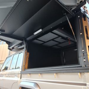 LC79 CANOPY CAMPER