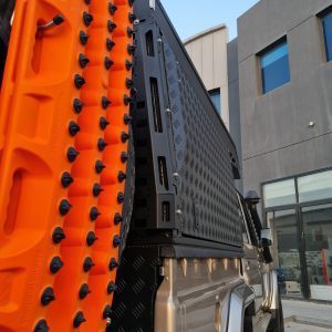 LC79 CANOPY CAMPER