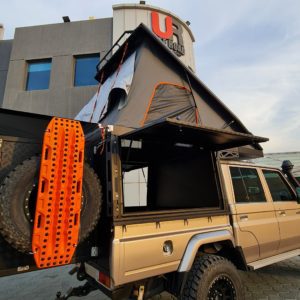 LC79 CANOPY CAMPER