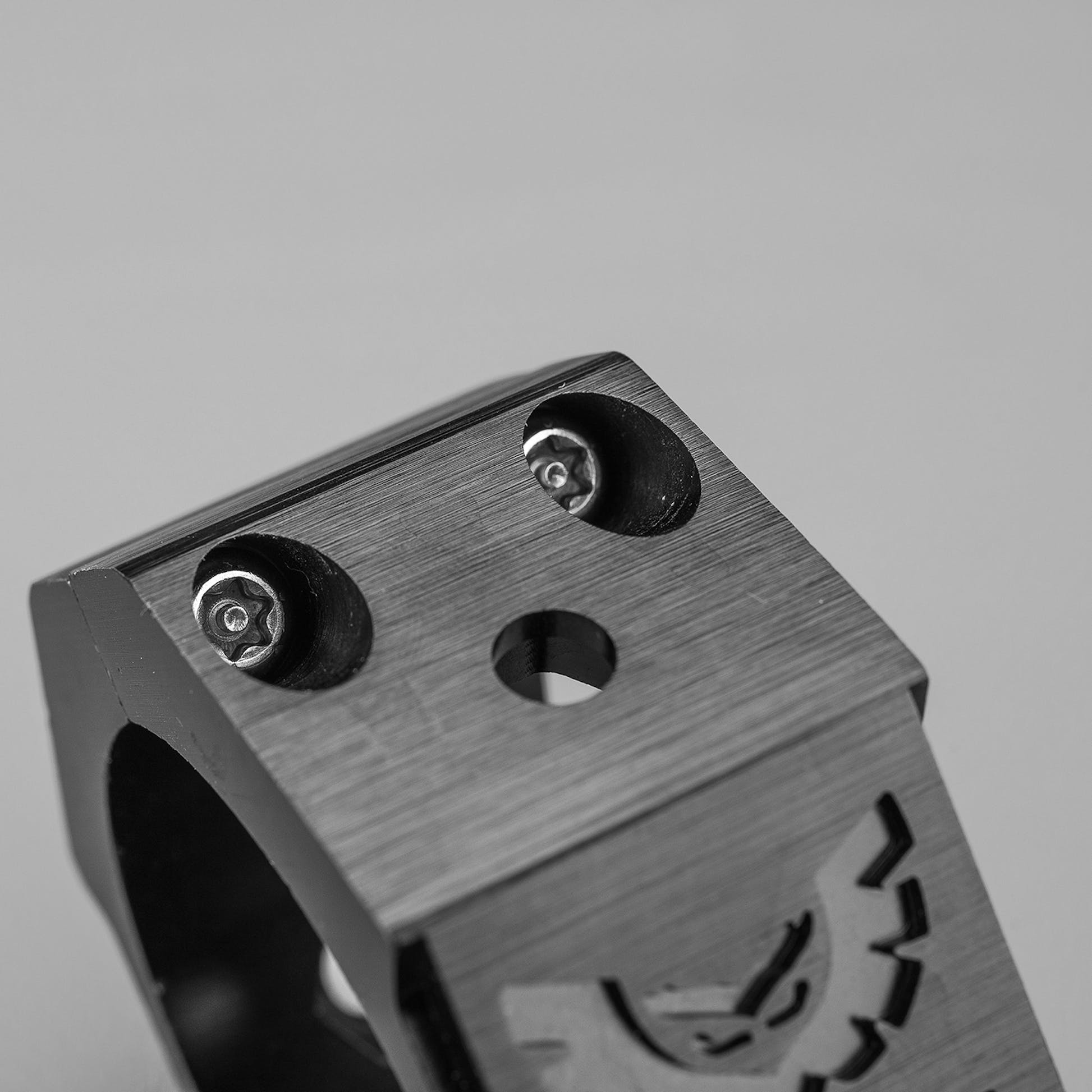 75mm – 77mm HEX Bull Bar Tube Mounting Brackets