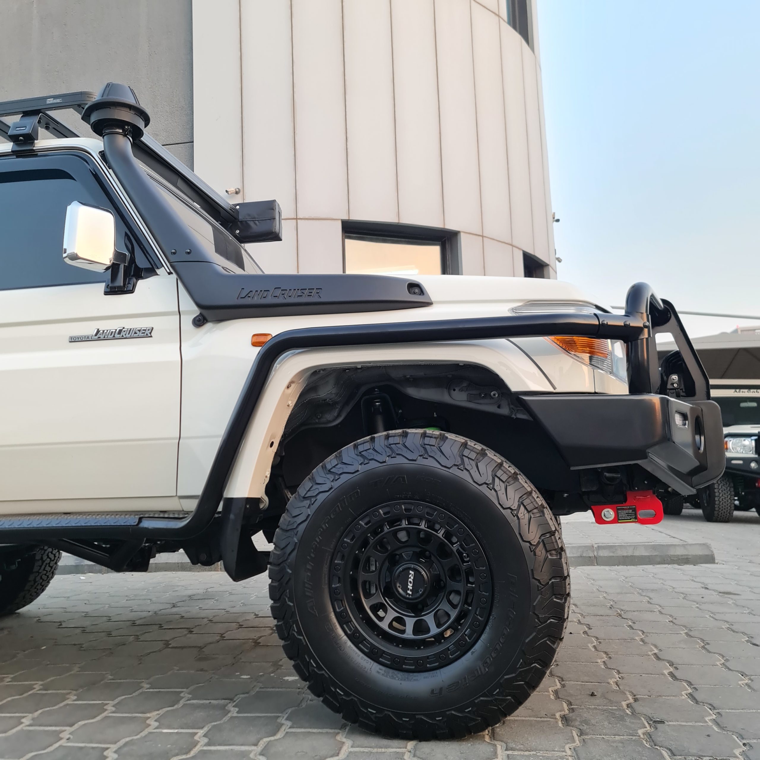 LC71/LC76/LC78/LC79 (16X9) 5x ASSAULT WHEELS (5/150)
