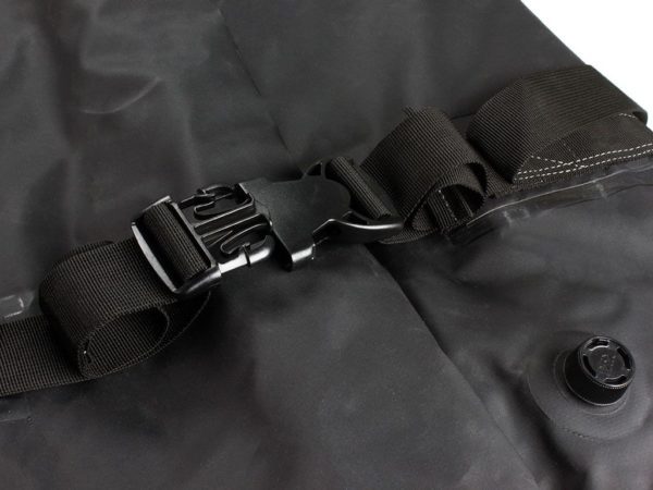 TYPHOON BAG – BY FRONT RUNNER