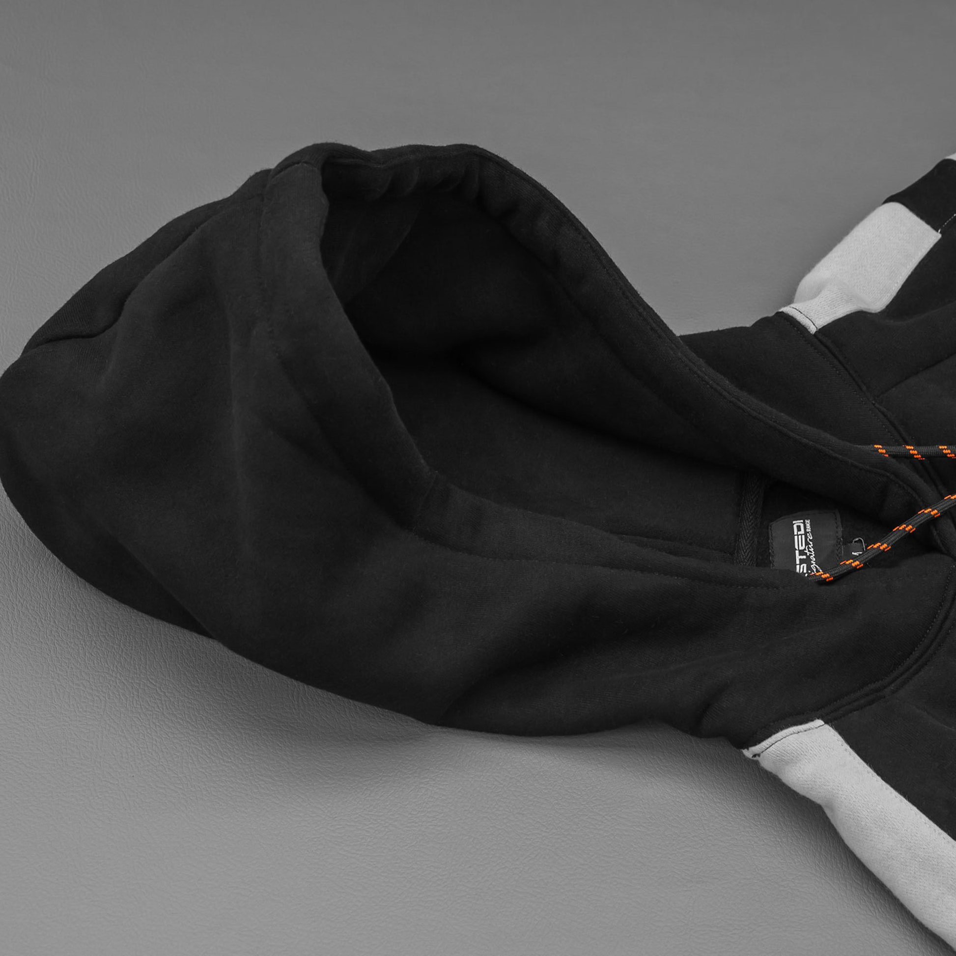 STEDI HOODIE SLEEVE JUMPER | BLACK