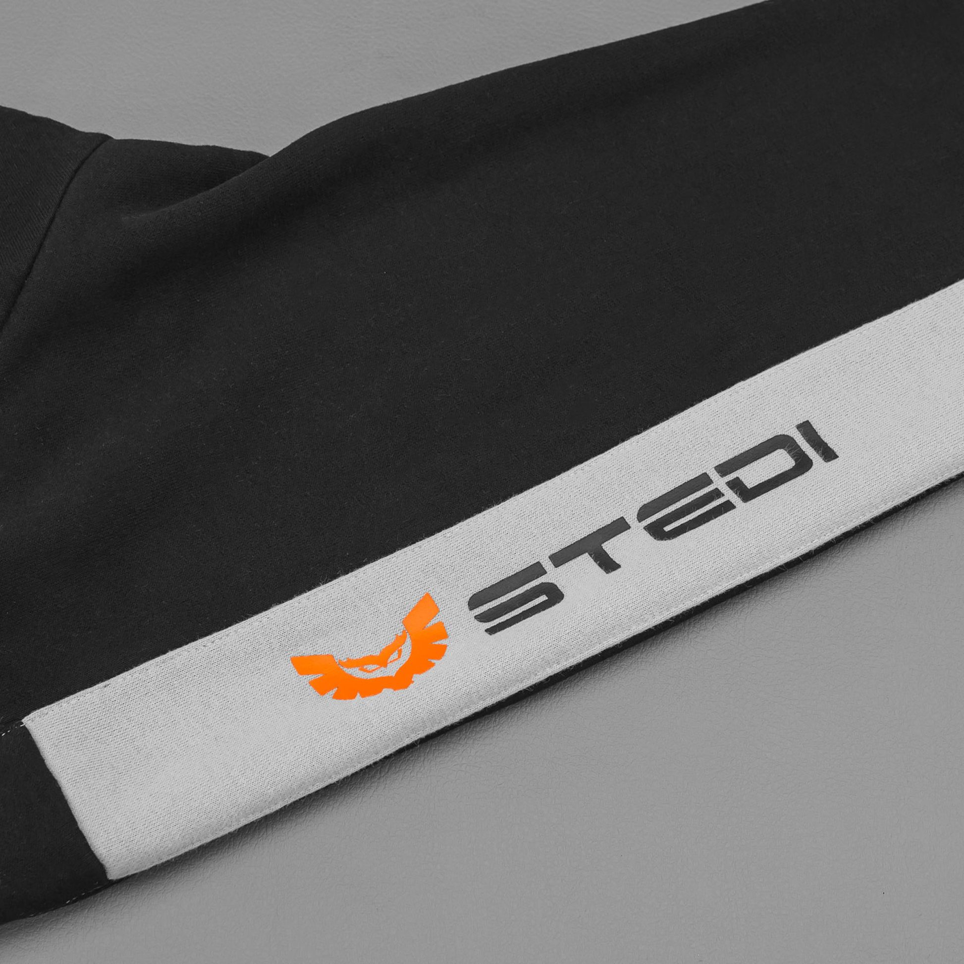 STEDI HOODIE SLEEVE JUMPER | BLACK