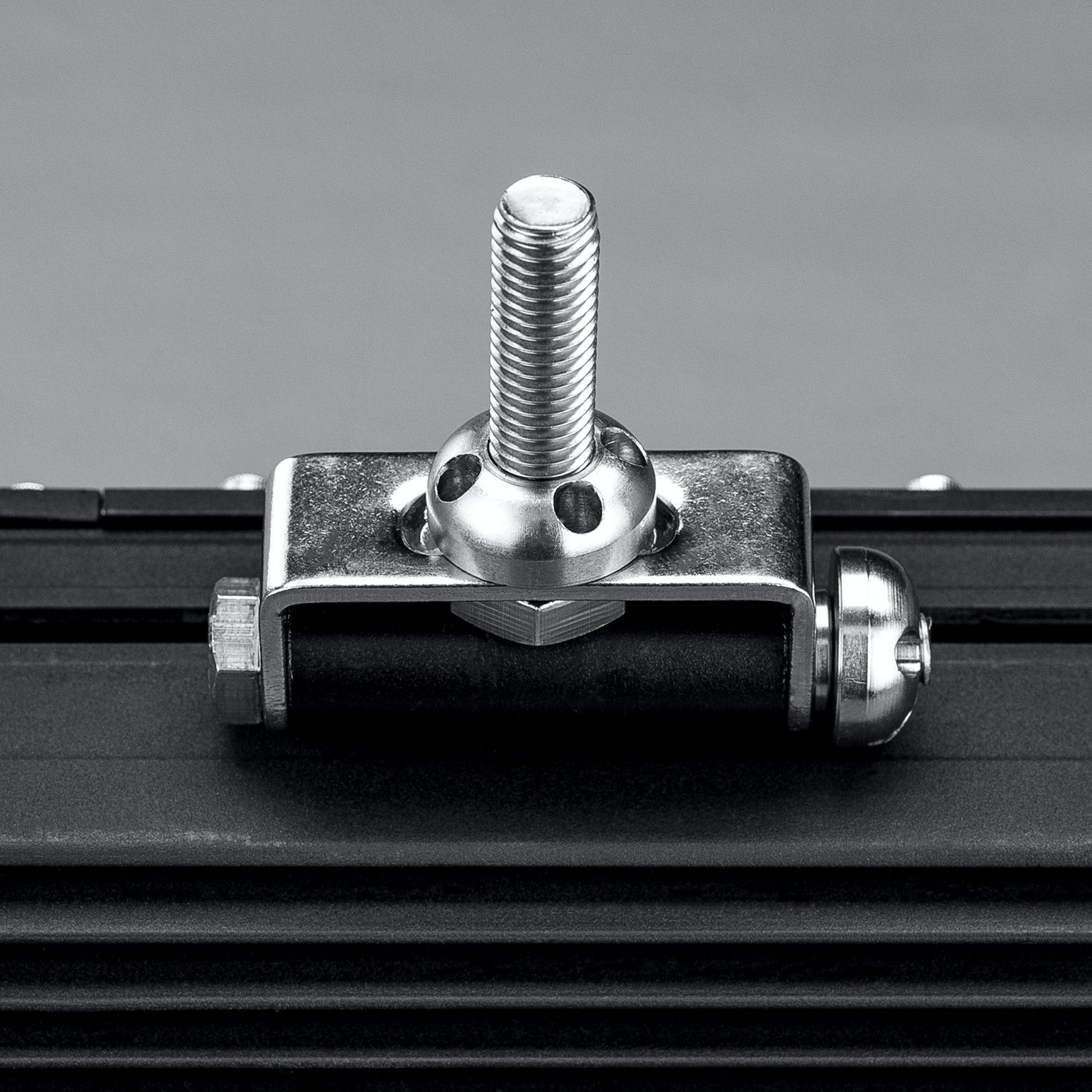 ANTI THEFT KIT FOR THE ST4K LED LIGHT BAR ADJUSTABLE SLIDING BRACKETS