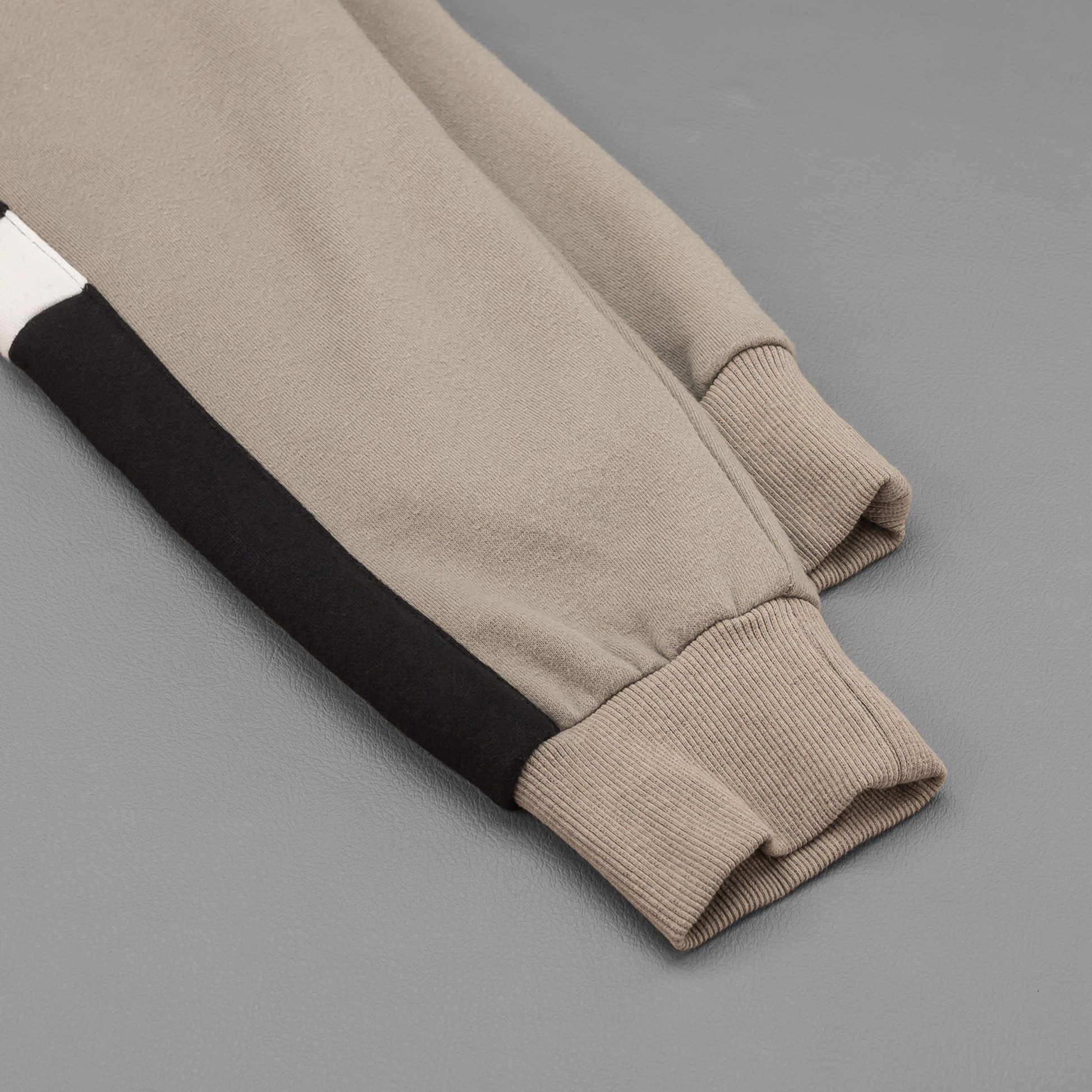 STEDI HOODIE SLEEVE JUMPER | TAN