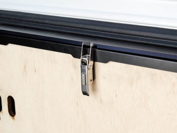 DROP DOWN TAILGATE TABLE – BY FRONT RUNNER