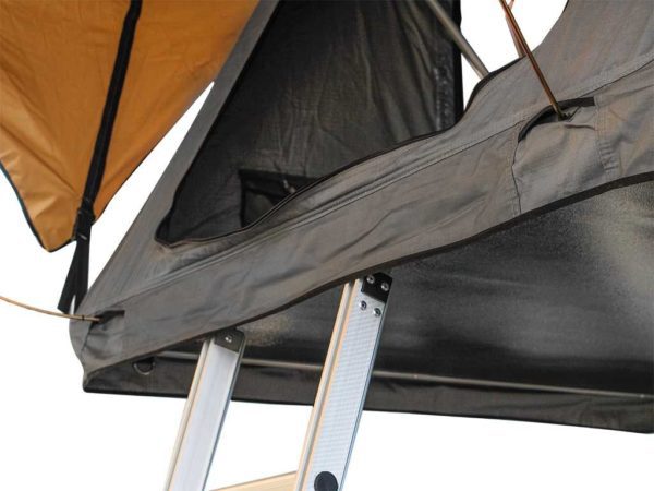 ROOF TOP TENT – BY FRONT RUNNER