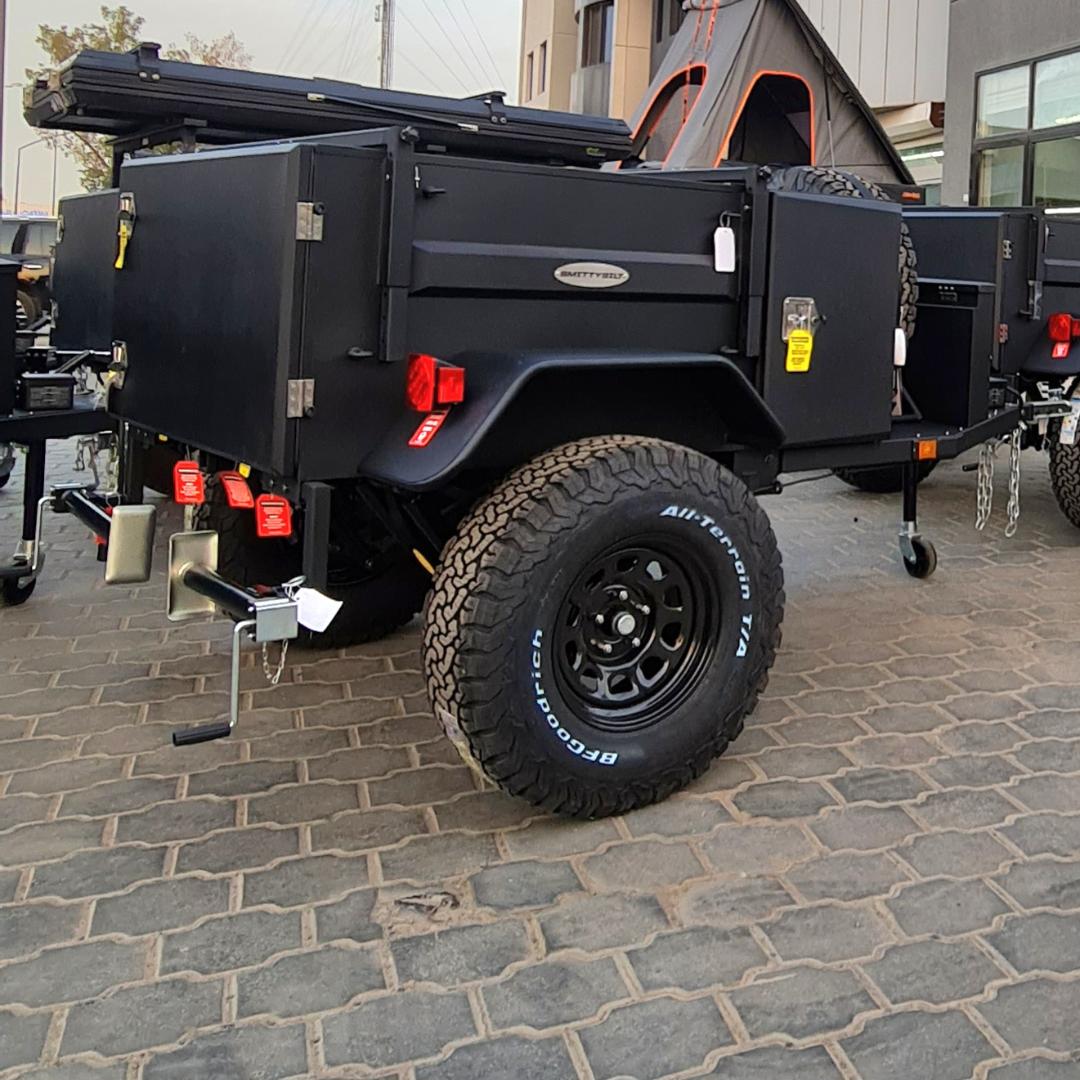 SCOUT TRAILER includes roofrack, awning and shower box